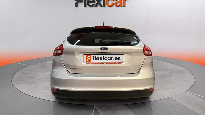 Usado Ford Focus Business Edition 125 CV (91 kW) 2017 Gris Utilitario