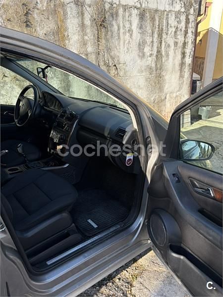 Usado Mercedes A180 Elegance 109 HP (80 kW) 2005 Cinzento Monovolume