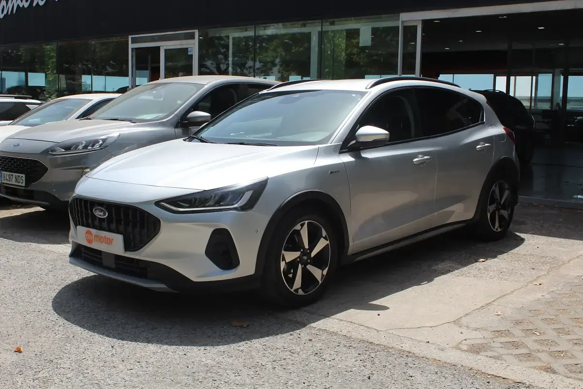 Usado Ford Focus Active 125 CV (91 kW) 2024 Gris Utilitario