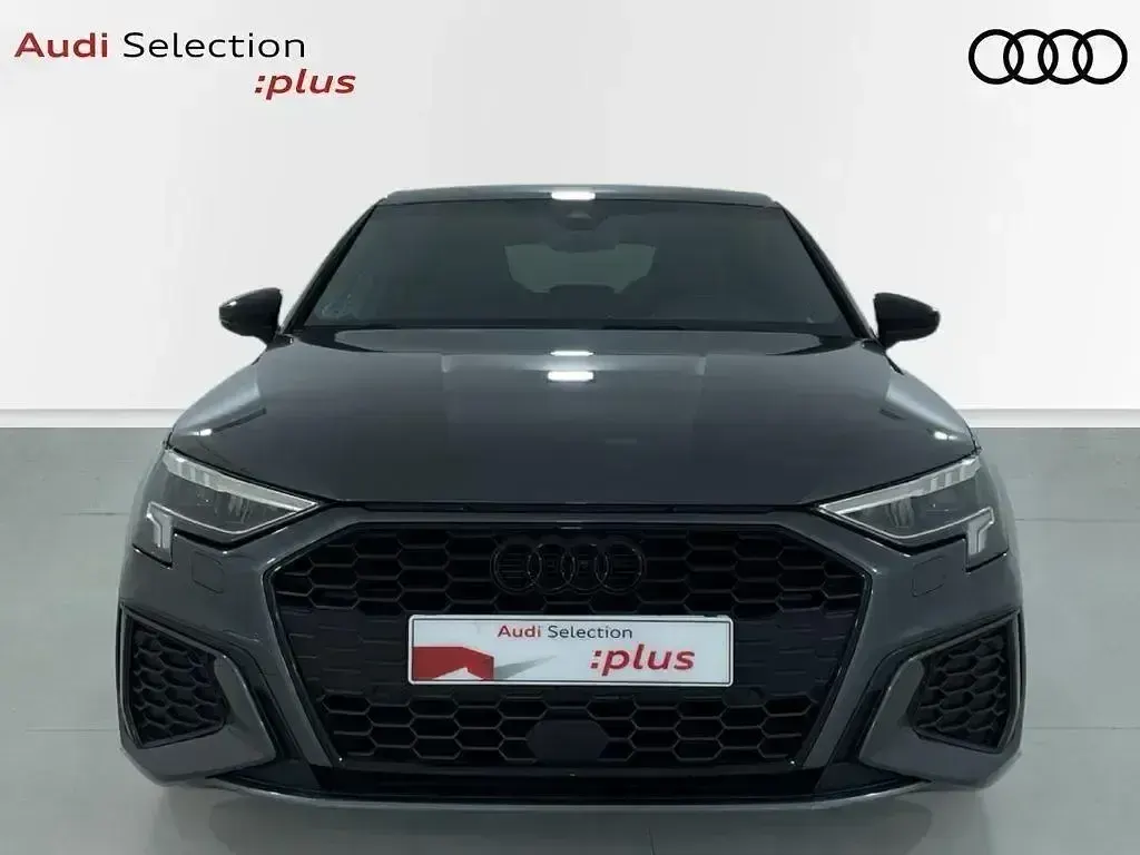 Käytetty Audi Q3 150 HP (110 kW) 2024 Harmaa Katumaasturi
