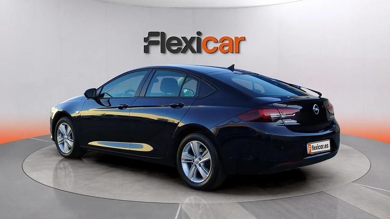 Usado Opel Insignia 136 CV (100 kW) 2019 Negro Berlina