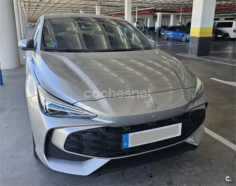 Usado MG MG3 Luxury 195 CV (143 kW) 2024 Gris / plata Utilitario
