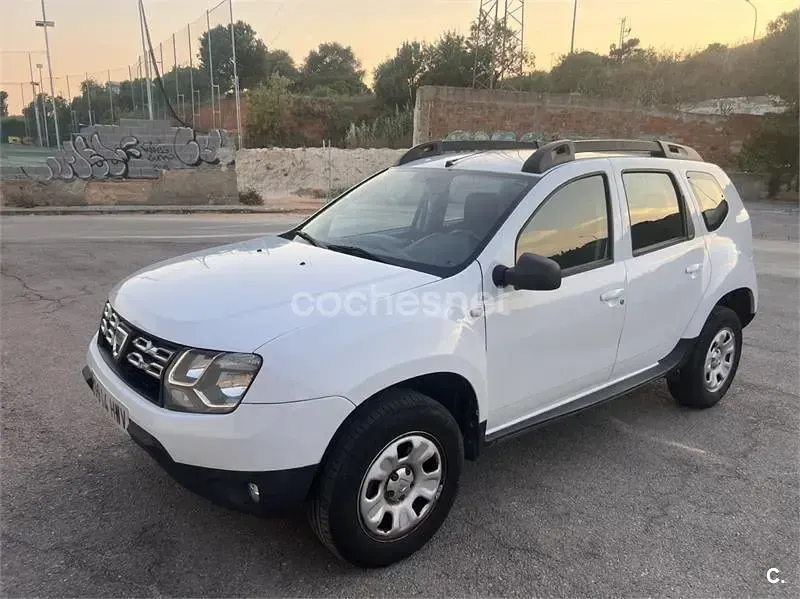 Usado Dacia Duster Lauréate 125 CV (91 kW) 2014 Blanco SUV