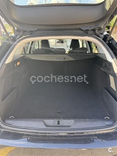 Usado Peugeot 308 SW GT-line 130 CV (95 kW) 2015 Negro Familiar