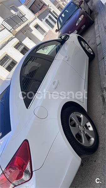 Usado Chevrolet Cruze LT 163 CV (119 kW) 2012 Blanco Berlina