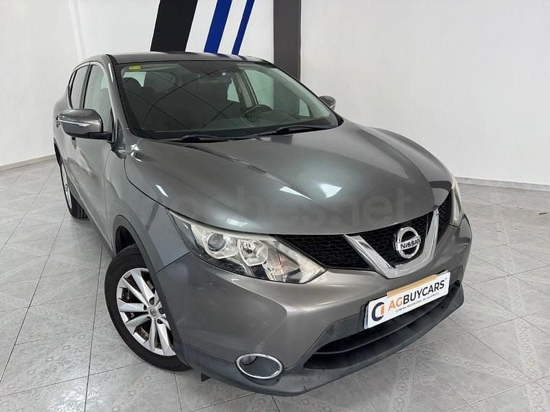 Usado Nissan Qashqai Acenta 110 CV (80 kW) 2014 Gris / plata SUV