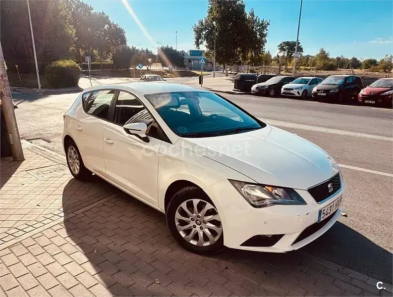 Usado Seat Leon ST Style 125 CV (91 kW) 2013 Blanco Familiar