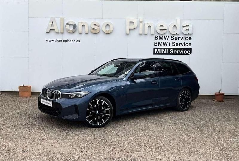 Azul Usado 2024 BMW 330e M Sport Familiar | 49.400 € - Imagen 1/4
