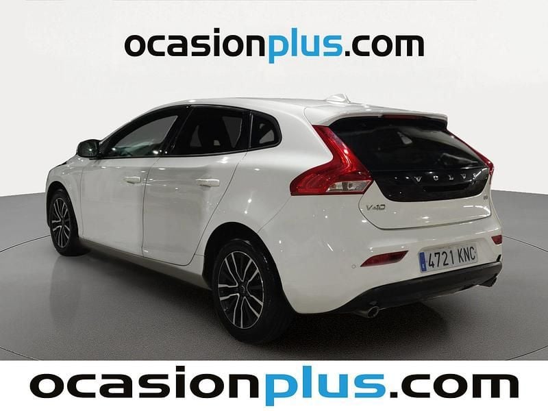 Usado Volvo V40 Momentum 150 CV (110 kW) 2018 Blanco Utilitario