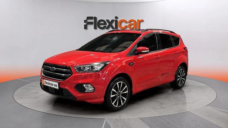 Usado Ford Kuga Titanium 150 CV (110 kW) 2018 Rojo SUV