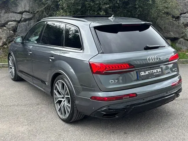 Usado Audi Q7 S-line plus 286 CV (210 kW) 2020 Gris SUV