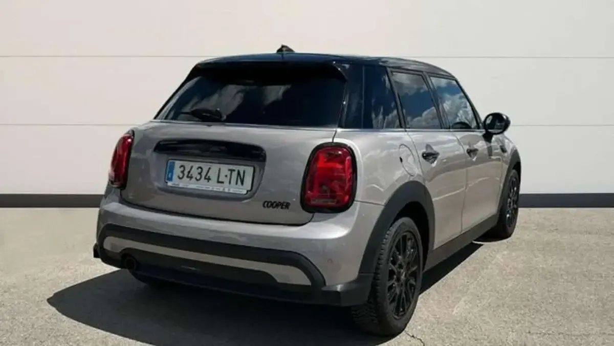 Usado Mini Cooper 136 CV (100 kW) 2021 Gris Utilitario