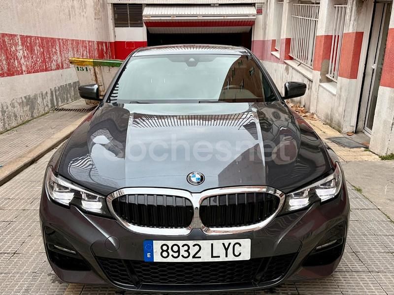 Gris / plata Usado 2022 BMW 320e Berlina | 36.990 € (Precio justo) - Imagen 1/4
