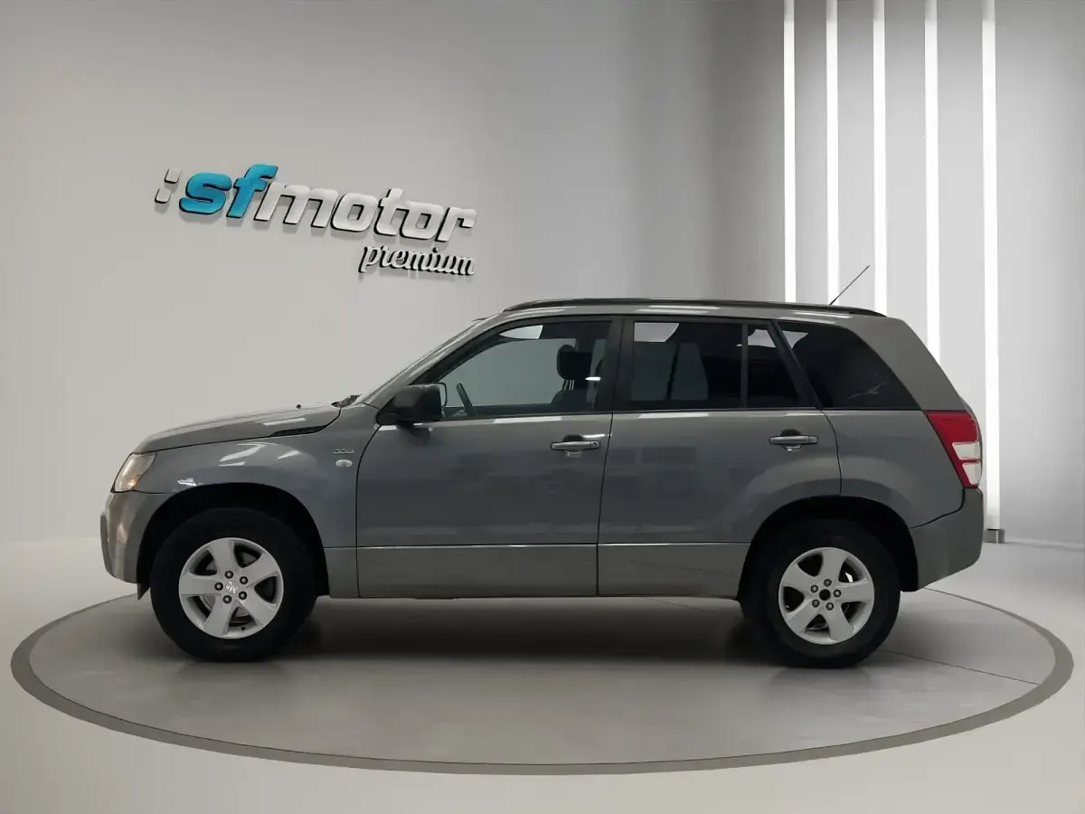 Usado Suzuki Grand Vitara 129 CV (94 kW) 2007 Gris SUV