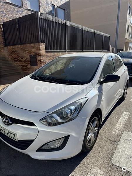 Blanco Usado 2013 Hyundai i30 Berlina | 5500 € (Precio justo) - Imagen 1/4