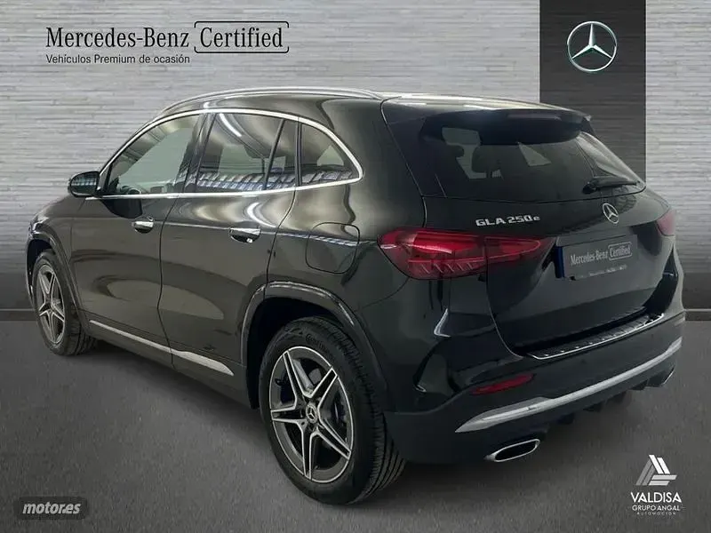 Usado Mercedes GLA250 163 CV (119 kW) 2025 Negro SUV