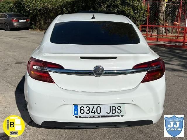 Usado Opel Insignia Business 140 CV (102 kW) 2014 Blanco Berlina
