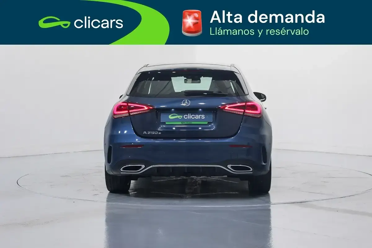Usado Mercedes A250 160 CV (117 kW) 2020 Azul