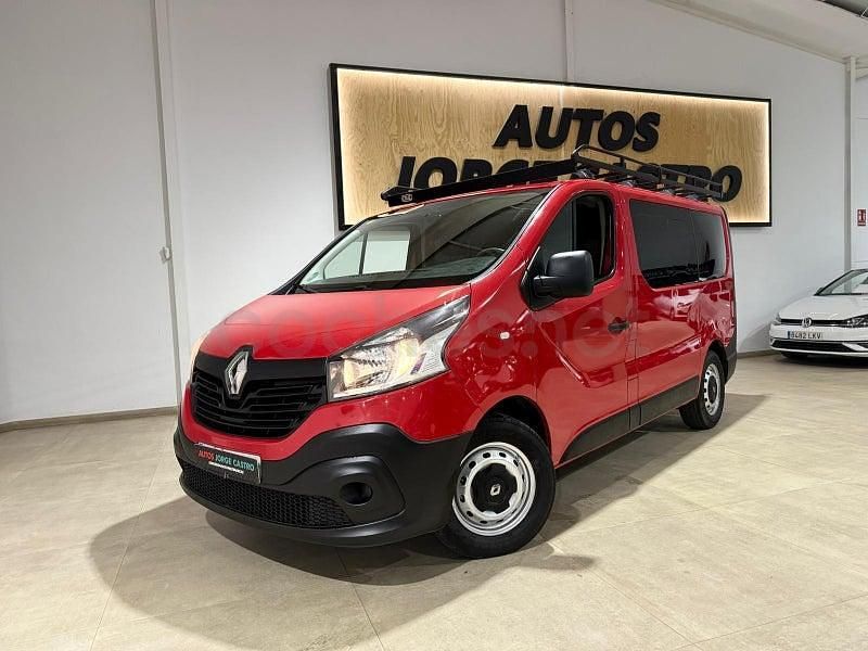 Usado Renault Trafic Business 120 CV (88 kW) 2019 Rojo Monovolumen