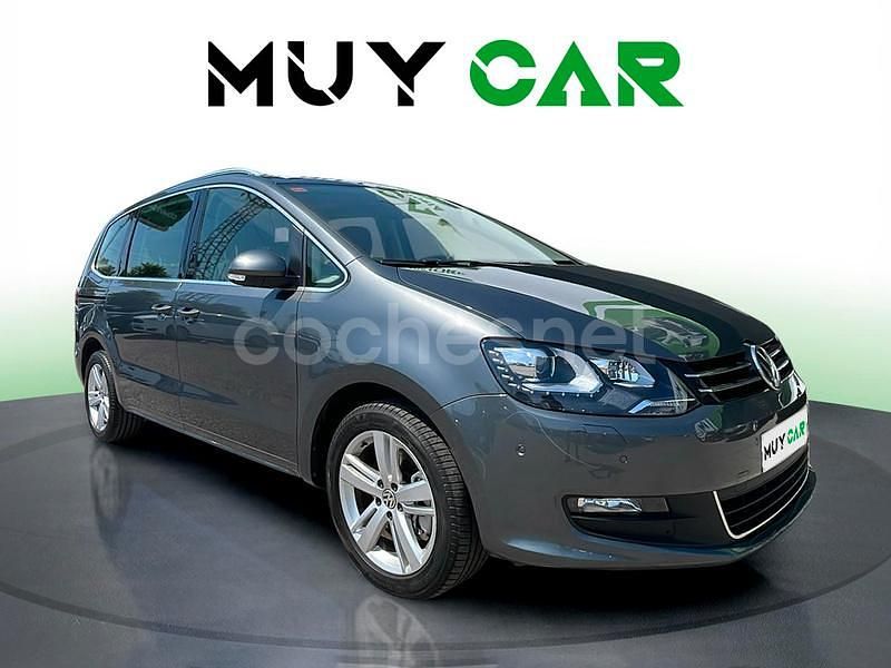 Gris / plata Usado 2021 VW Sharan Advance Monovolumen | 32.490 € (Un poco caro) - Imagen 1/4