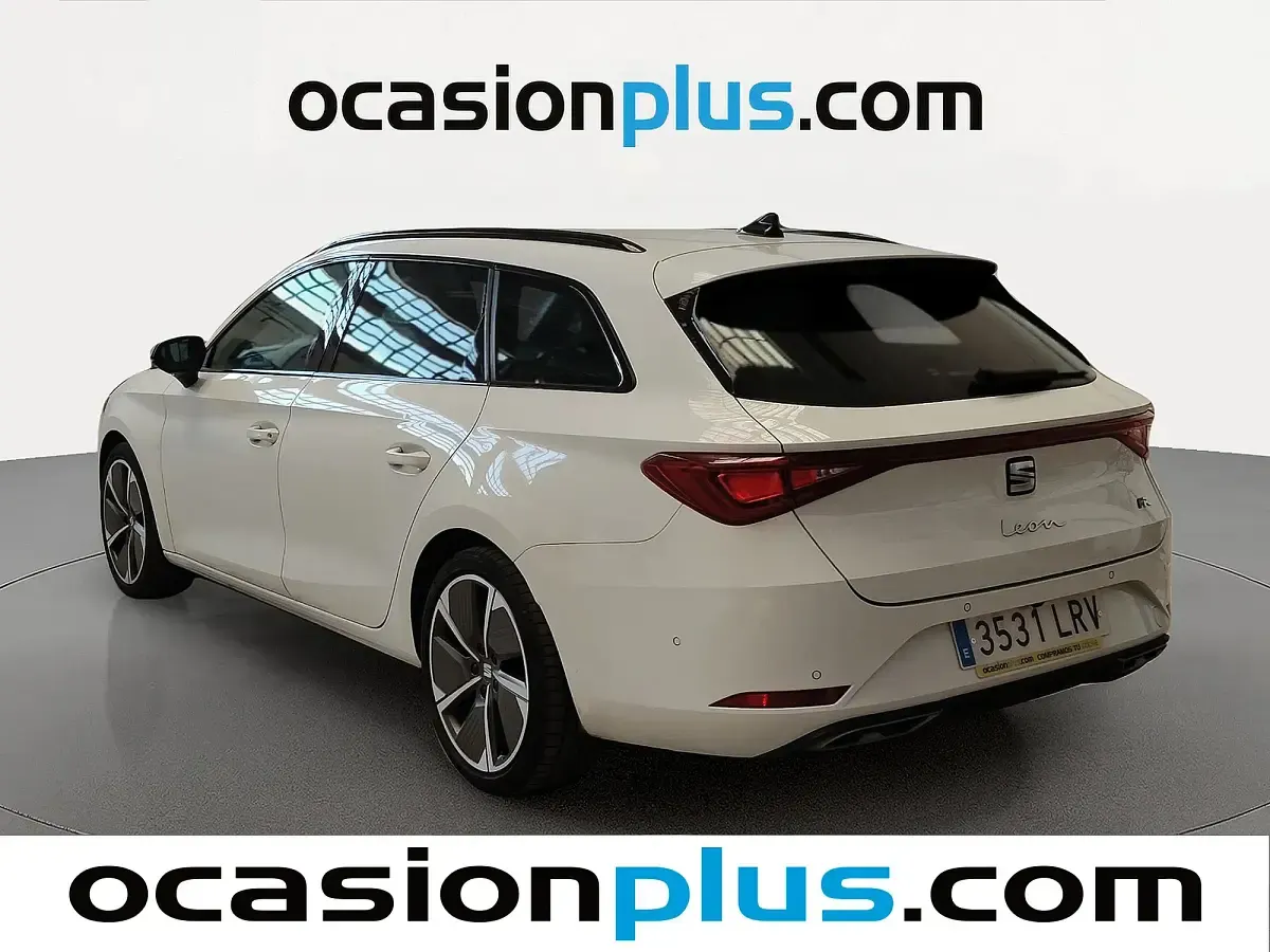 Usado Seat Leon FR 150 CV (110 kW) 2021 Blanco Utilitario