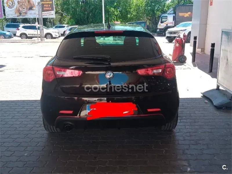 Usado Alfa Romeo Giulietta 120 CV (88 kW) 2019 Negro Utilitario