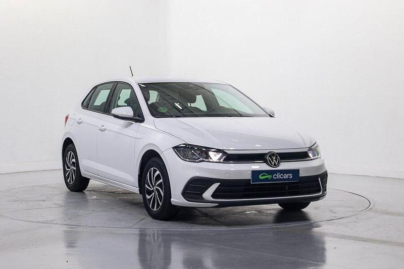 Usado VW Polo Life 95 CV (69 kW) 2023 Blanco Utilitario