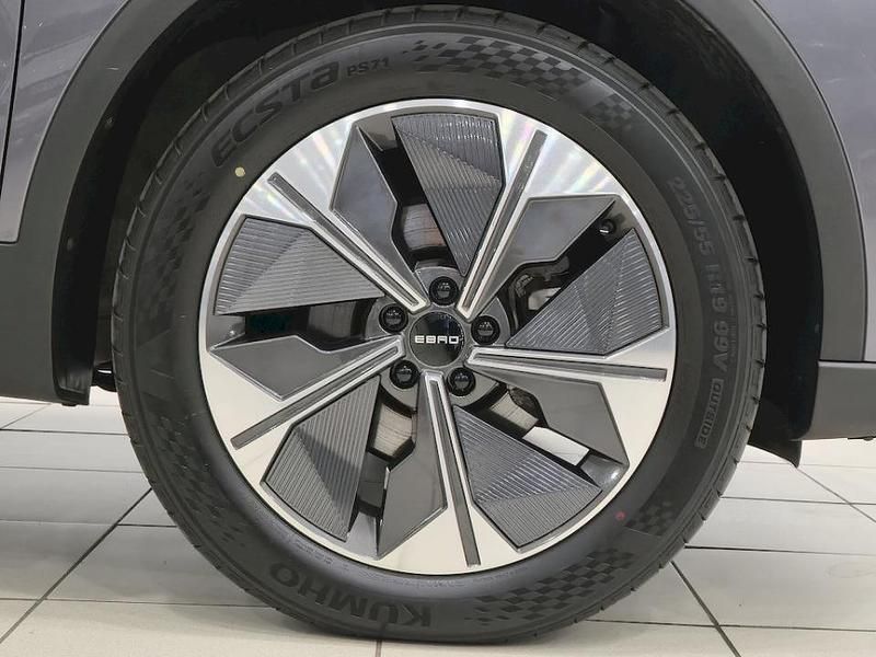 Usado Ebro s700 Luxury 147 CV (108 kW) 2025 Gris SUV