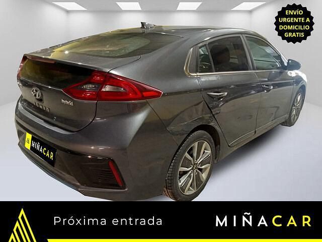 Usado Hyundai Ioniq Style 141 CV (103 kW) 2018 Gris Utilitario