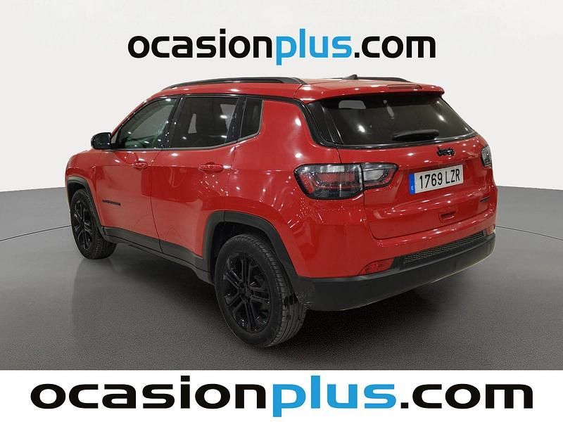 Usado Jeep Compass Night Eagle 131 CV (96 kW) 2022 Rojo SUV