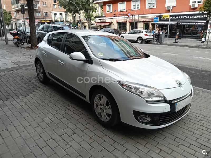 Usado Renault Mégane III Expression 110 CV (80 kW) 2012 Blanco Berlina
