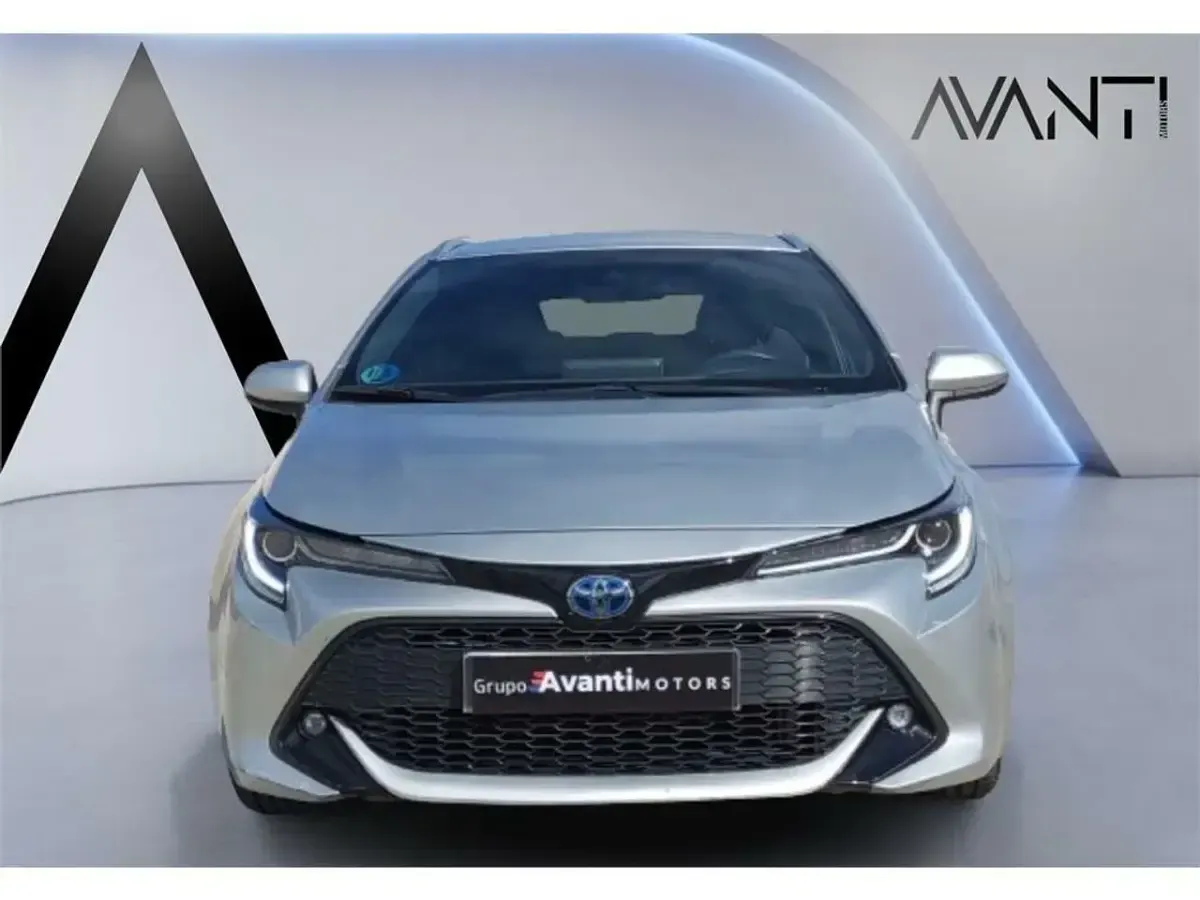 Usado Toyota Corolla Advance 180 CV (132 kW) 2019 Plata Familiar
