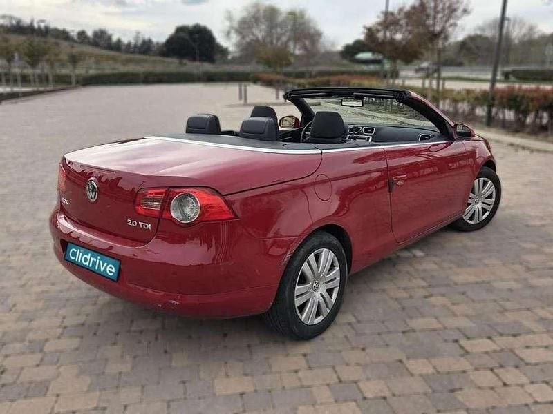Usado VW Eos 140 CV (102 kW) 2007 Rojo Descapotable