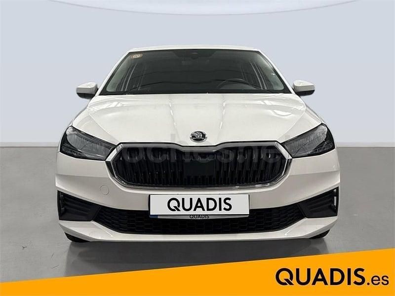 Usado Skoda Fabia Active 80 CV (58 kW) 2022 Blanco Utilitario