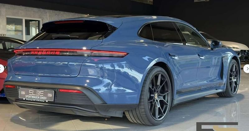 Usado Porsche Taycan 319 kW (435 CV) 2024 Azul Familiar