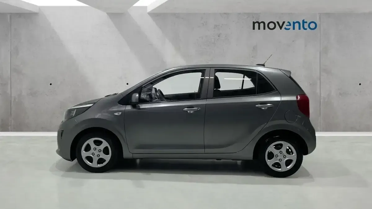 Usado Kia Picanto 67 CV (49 kW) 2023 Gris Utilitario