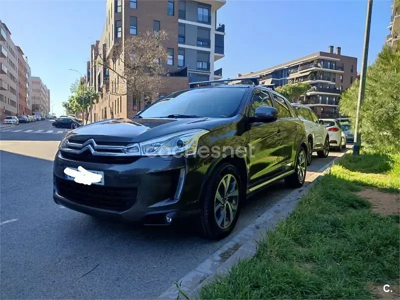 Usado Citroën C4 Aircross Exclusive 114 CV (83 kW) 2014 Marrón SUV