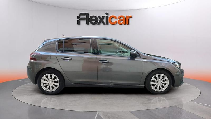 Usado Peugeot 308 Access 131 CV (96 kW) 2020 Gris Utilitario