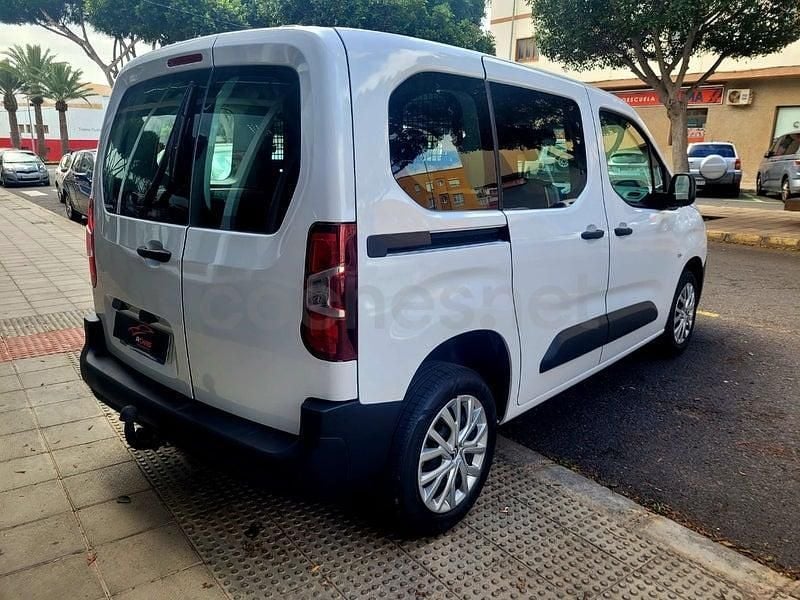 Usado Citroën Berlingo Live 102 CV (75 kW) 2023 Blanco Monovolumen