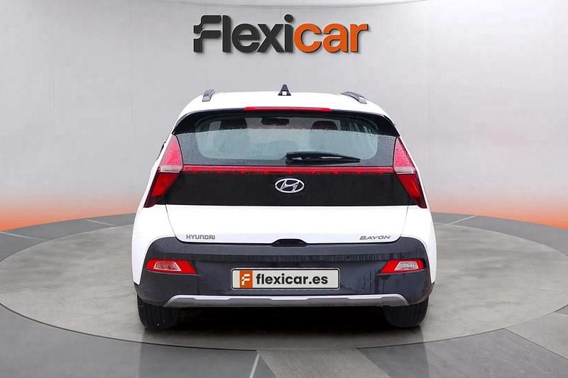 Usado Hyundai Bayon 84 CV (61 kW) 2023 Blanco SUV
