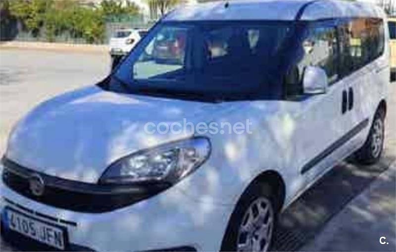 Usado Fiat Doblò Dynamic 90 CV (66 kW) 2015 Blanco Monovolumen