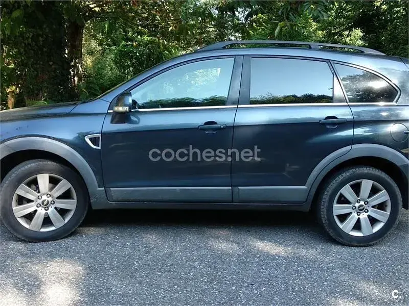 Usado Chevrolet Captiva 150 CV (110 kW) 2006 Gris / plata SUV