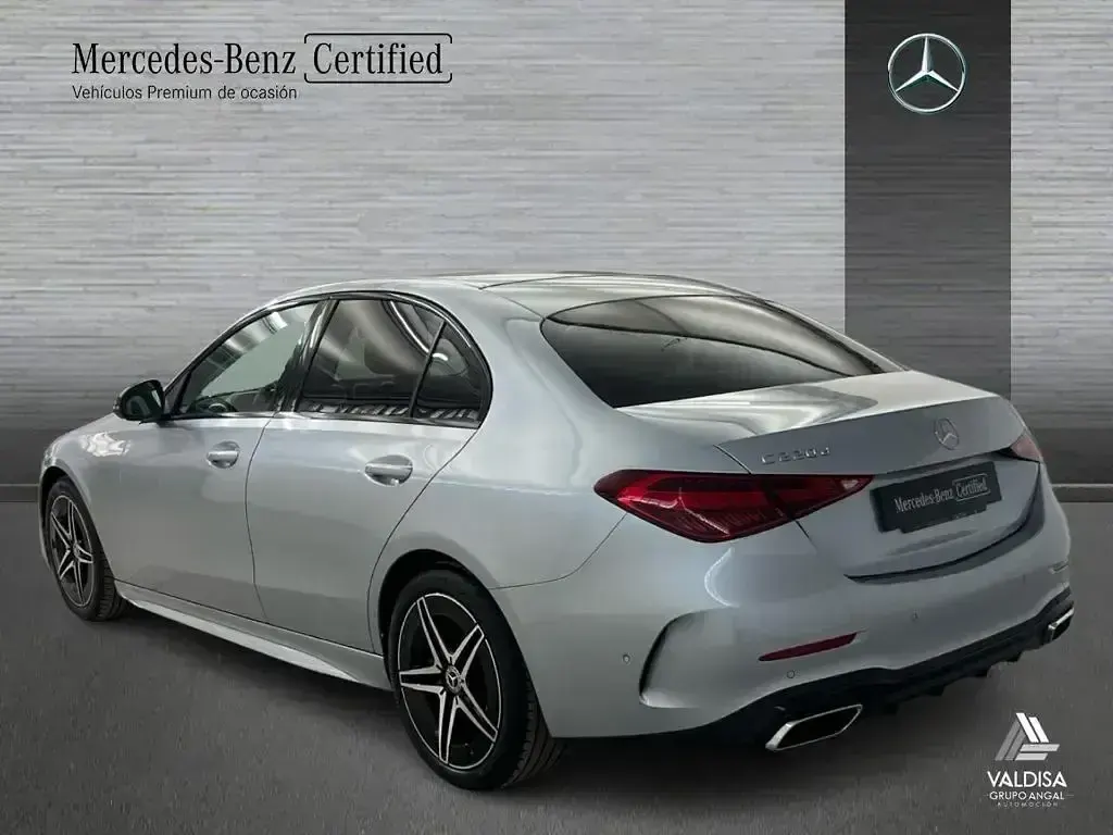 Usado Mercedes C220 200 CV (147 kW) 2025 Gris Berlina