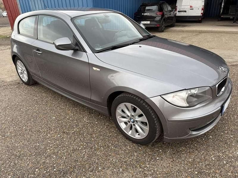Gris Usado 2010 BMW 116 Lifestyle Utilitario | 7800 € (Precio justo) - Imagen 1/4