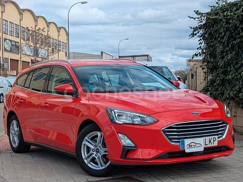 Rojo Usado 2020 Ford Focus Titanium Familiar | 12.700 € (Precio justo) - Imagen 1/4
