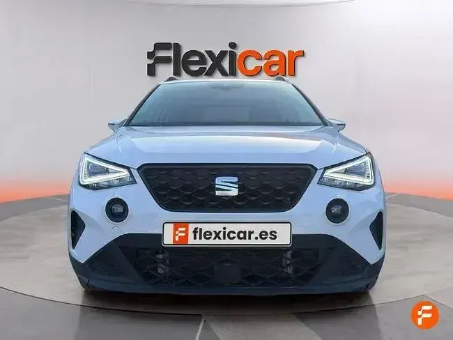 Usado Seat Arona Style 110 CV (80 kW) 2024 Blanco SUV
