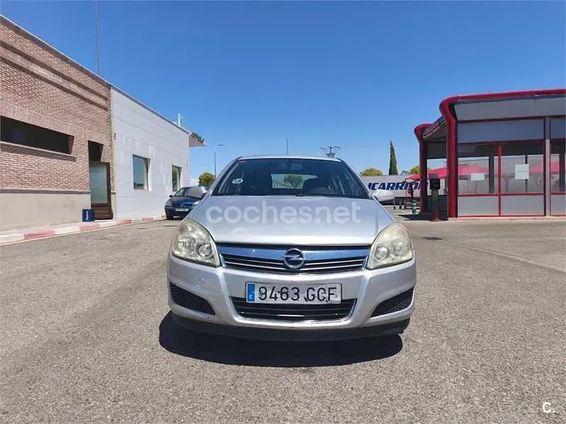 Usado Opel Astra Enjoy 100 CV (73 kW) 2008 Blanco Berlina