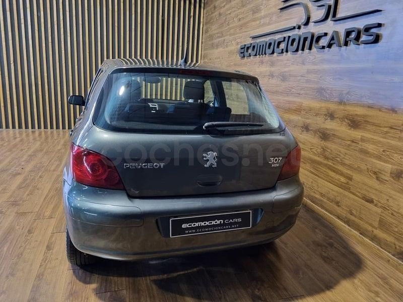Usado Peugeot 307 110 CV (80 kW) 2007 Gris / plata Berlina