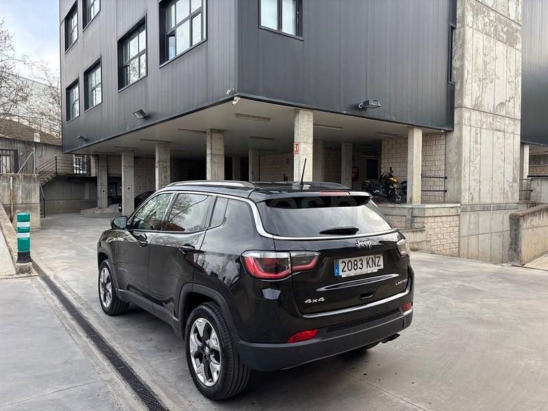 Usado Jeep Compass Limited 170 CV (125 kW) 2018 Negro SUV