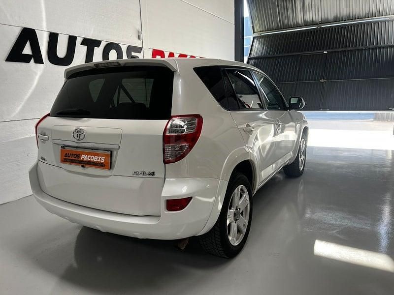 Usado Toyota RAV4 Executive 150 CV (110 kW) 2011 Blanco SUV